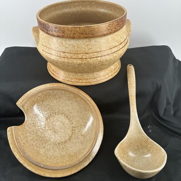 Soup Tureen 3 QT Pottery Craft Stoneware Sand Brown Tan Serving Bowl USA Vintage - Picture 11 of 16